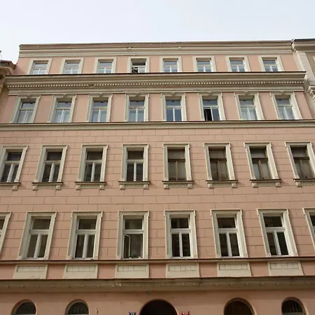 Victoria Design - Rehorova Lägenhet Prag